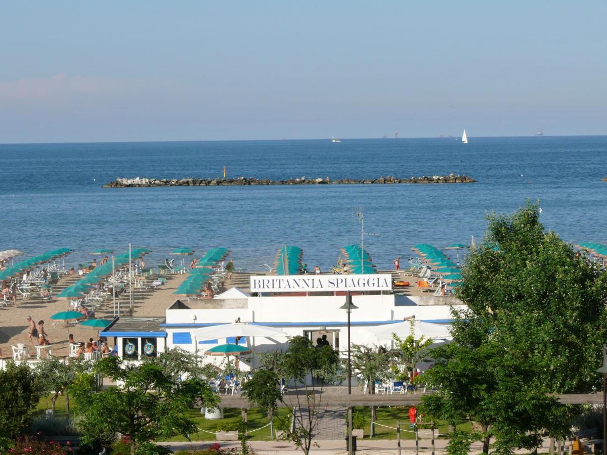 Hotel Britannia Cesenatico Exterior foto